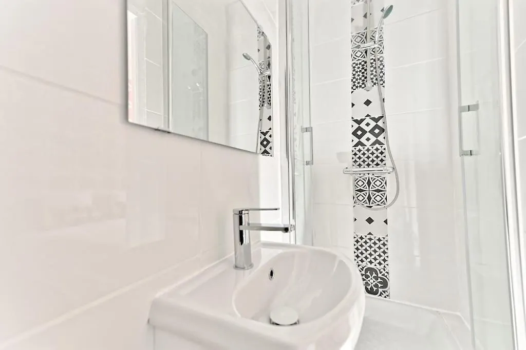 Studio Central Proche Vaugirard Paris 0*,